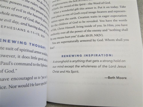 DIEU EST... I AM 100 - Days to a Renewed Mind - Édition spéciale TBN - Photo 10/11