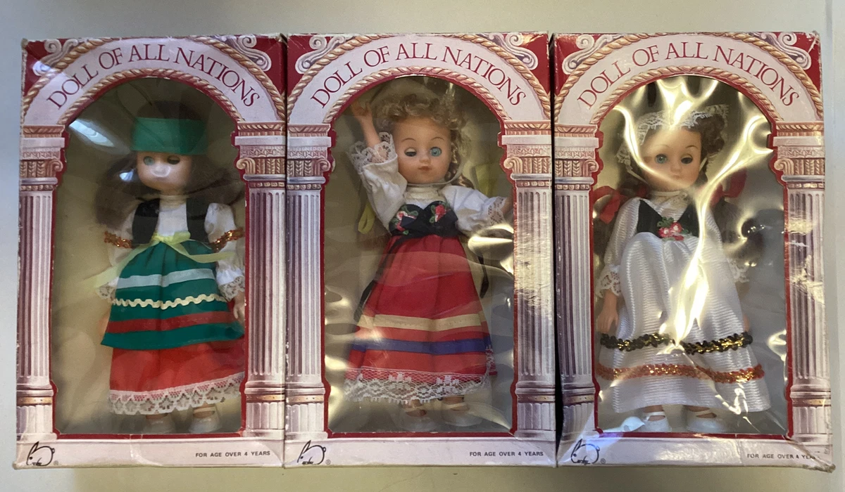 Vintage 1987, Dolls of All Nations, Complete Set Of 12