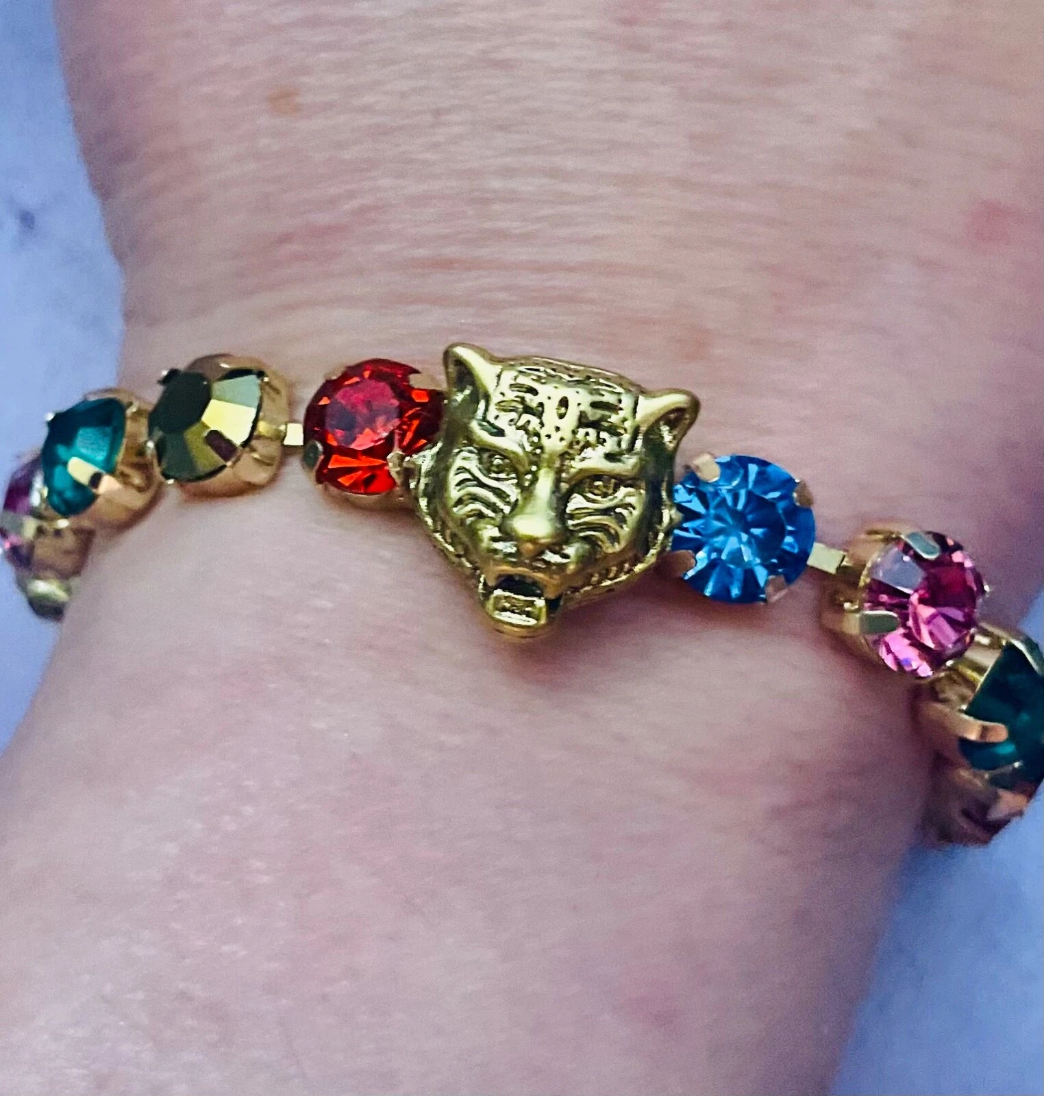 Bracelet en cristal multicolore Gucci Angry Cat trop mignon remanié