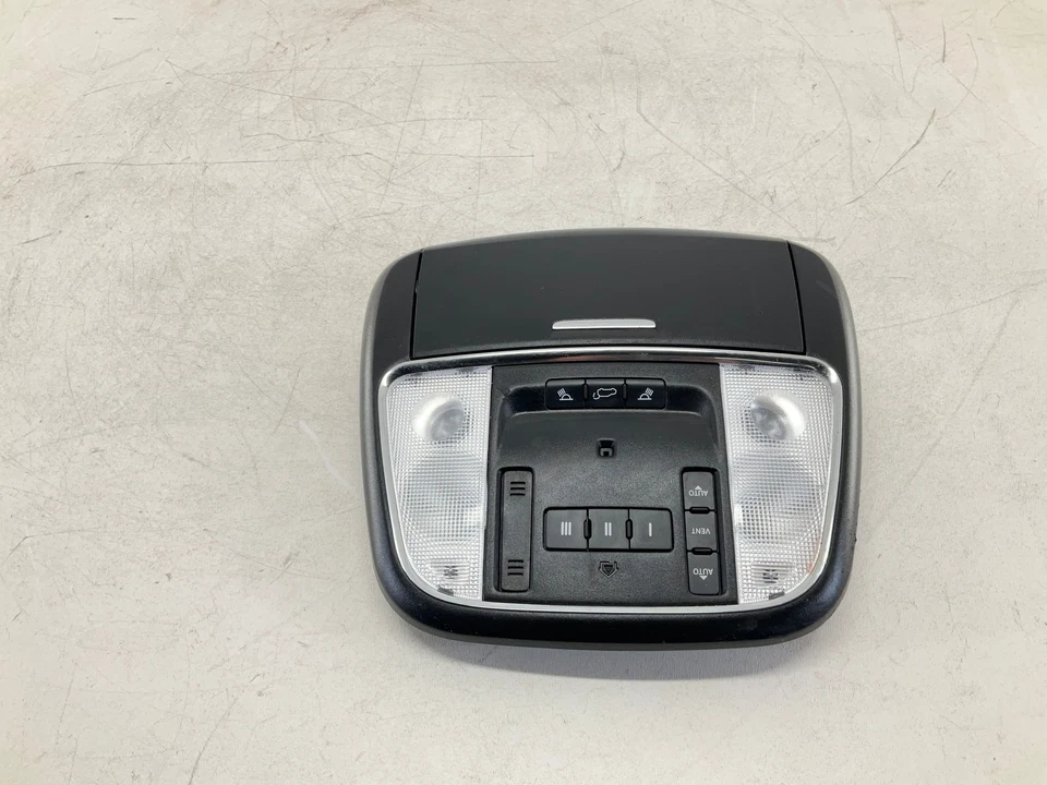 Lámpara de luz domo consola superior delantera Jeep Grand Cherokee 14-21 OEM Foto 3 de 4