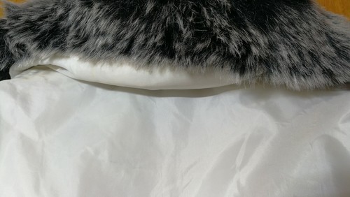 Stepp Jacke Damen Größe 40 42 Weiß mit Kunst Fellkragen und Kapuze Weiß - Bild 3 von 4
