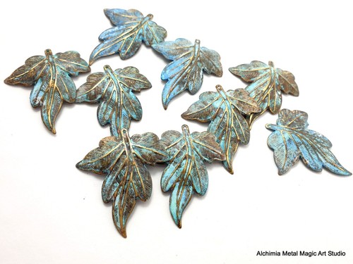 6pcs Lange leaf brass pendant 1 hole Organic patina Turquoise vintage color 796 - Picture 2 of 8