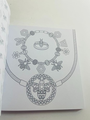 Colouring for Mindfulness books  - fits in a small bag NEW!! FREE P&P - Picture 25 of 89