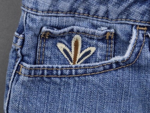 Vintage Girl Old Navy 2007 Boot Cut Jeans Embellished Flower Embroidered Sz 12 - Picture 3 of 9