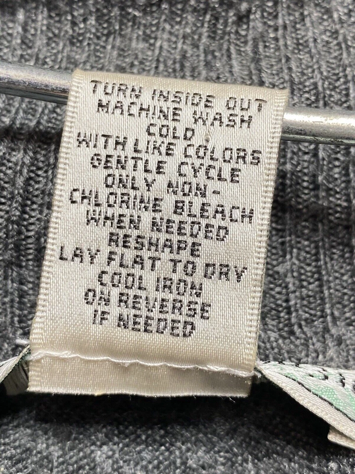 Suéter túnica de cuello alto gris Suzie de colección para mujer botones decorativos grandes Foto 4 de 4