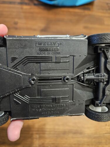 WELLY 1/24 - DE LOREAN BACK TO THE FUTURE  - Picture 7 of 8