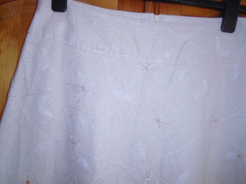 Beige lined spring / summer skirt, embroidery and beading, NEW LOOK, size 12 - Picture 2 of 4