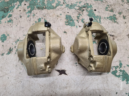 BMW Three Series E21 323 Bremssättel vorne, komplett generalüberholt