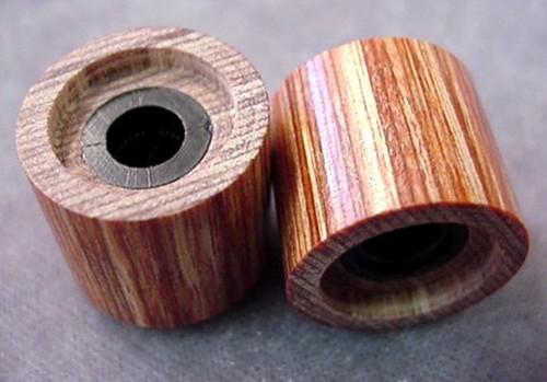 HERMOSA PERNO DE GUITARRA ELÉCTRICA DE MADERA luthier - Imagen 2 de 4