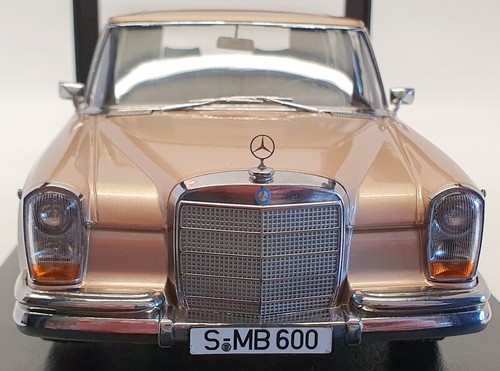 KK Scale 1/18 Scale KKDC180603 - 1963 Mercedes-Benz 600 SWB (W100) - Gold - Picture 5 of 7