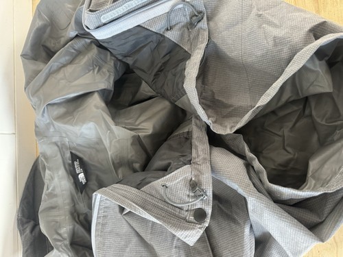 THE NORTH FACE DRYVENT GRAU REISSVERSCHLUSS KAPUZE HERREN JACKE SMALL OUTDOOR Belüftungsschlitze - Bild 9 von 10