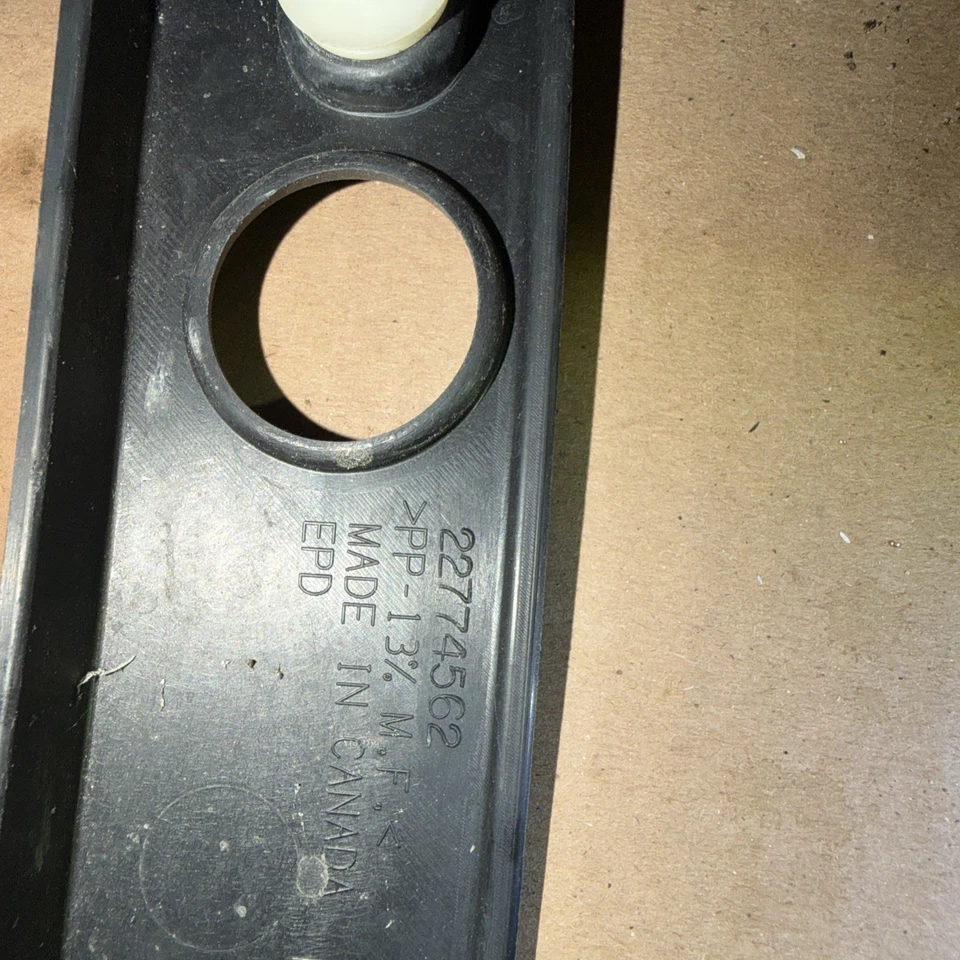 Chevy Chevrolet Volt 2011-2015 moldura de guardabarros superior diestro+derecho - 22774561. 22774562 Foto 3 de 4