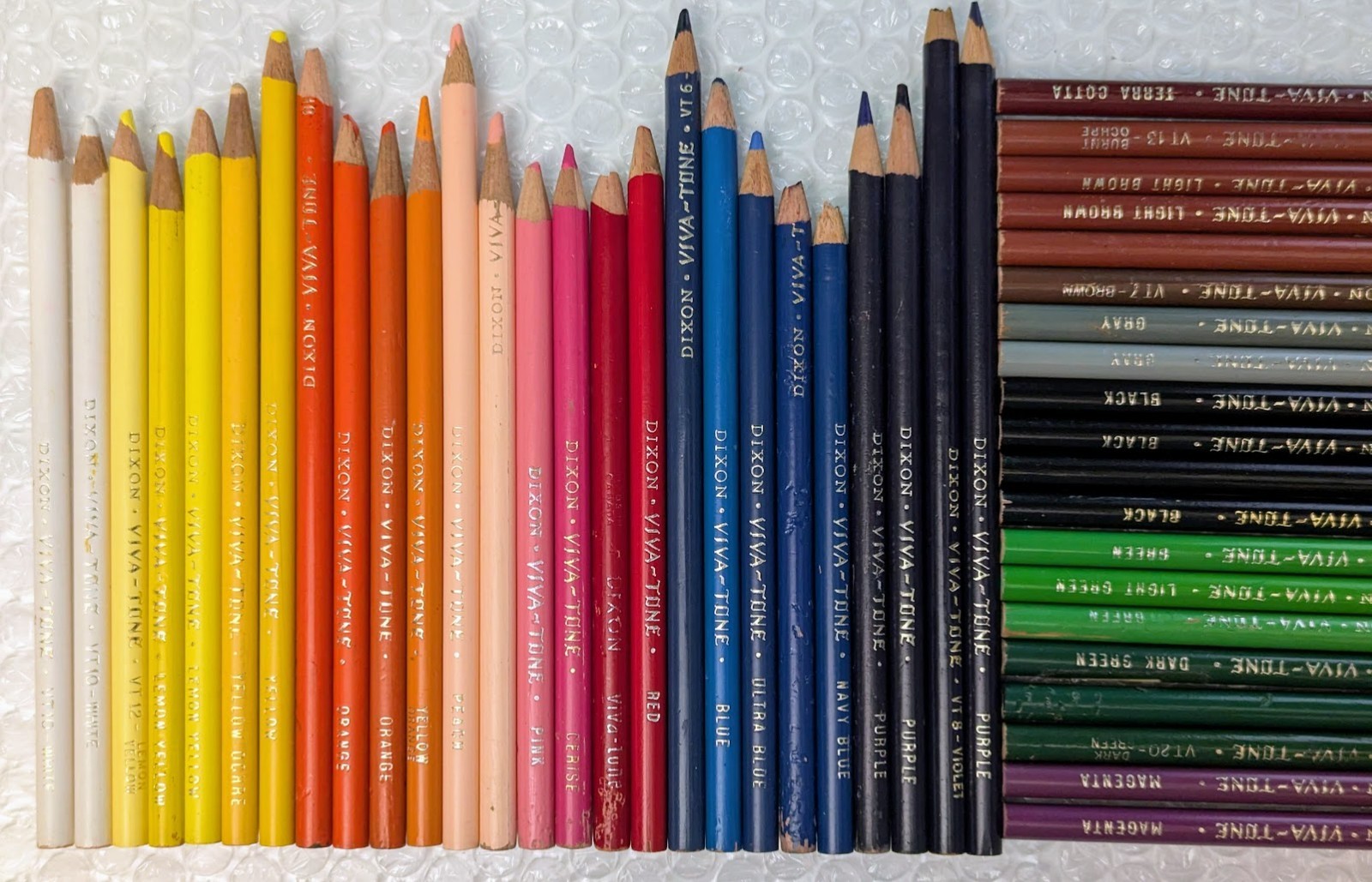 46 Dixon Viva Tone Colored Pencils Crayons Vintage Set Rainbow Color Range Lot