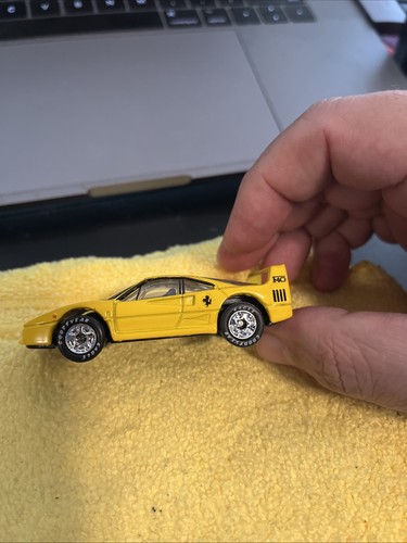 Matchbox Premiere World Class Series 10 Ferrari F40 gelb