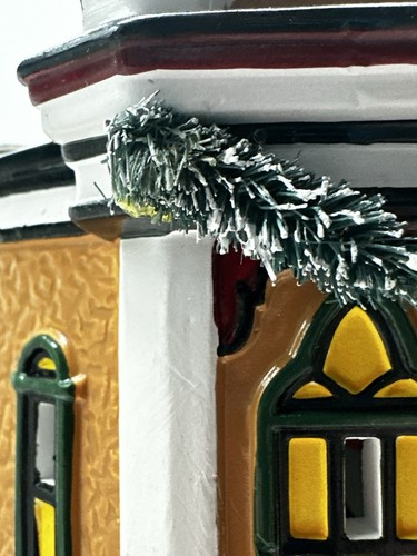 Department 56 Snow Village Sophia's Pizzeria 2013 **READ - Picture 24 of 24