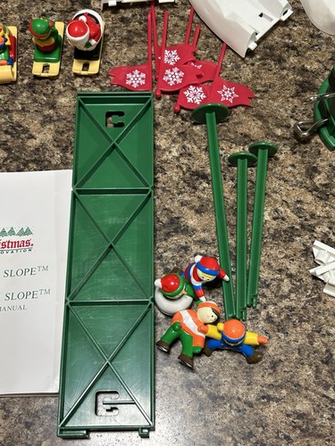 Telesquí animado Mr Christmas Santa's Ski Slope 1992 de colección 100 % completo FUNCIONA - Imagen 5 de 10