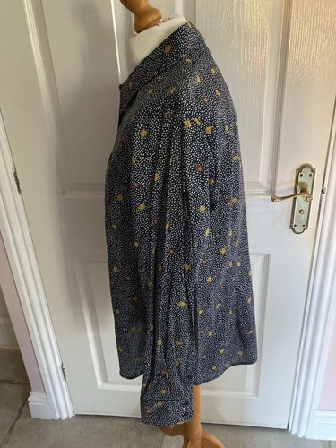 BEAUTIFUL LAURA ASHLEY BLOUSE BNWT SIZE 18 NAVY MIX SPOTS LEAVES ACORNS AUTUMN - Picture 3 of 6