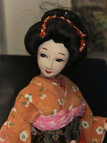 Vintage Japanese Geisha 15” Doll in Kimono Silk Cloth Face Traditional Bijin Sty - Picture 9 of 9