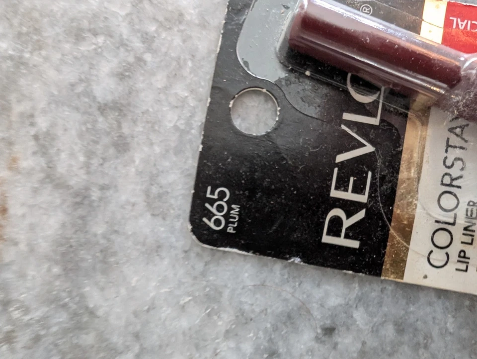 Revlon Bonus Super Lustrous Lipstick with ColorStay Lipliner PLUM #665 NEW - Image 2 of 4