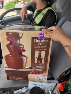 Wilton Chocolate Pro 3-Tier Chocolate Fountain 4 lb Stainless Steel Black/Silver
