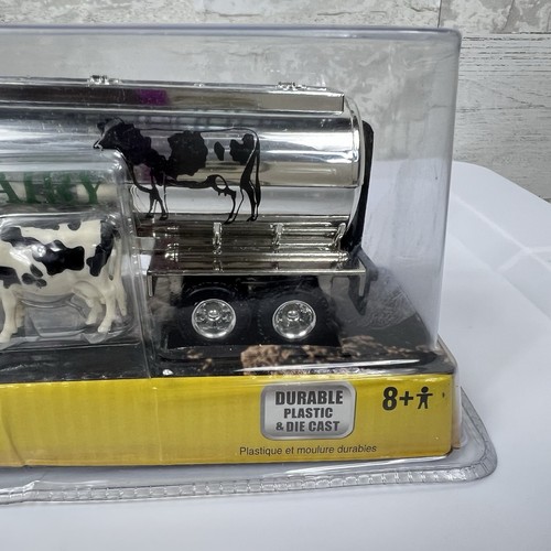 ERTL John Deere Diecast Dairy Semi W/Cows New - Picture 5 of 12