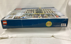 LEGO Creator Expert Grand Emporium (10211) Complete Modular + Manuals No Figures