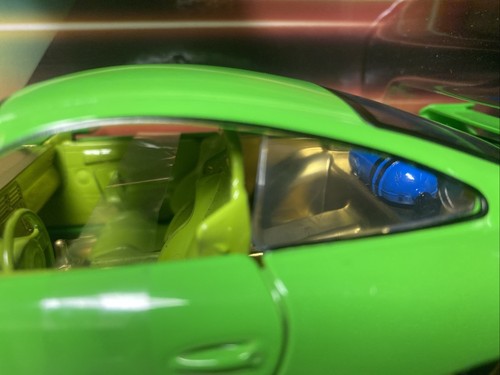Jada Toys Porsche 911 GT3 (997) Slime Green/w Upgraded Chrome & Yellow/gold rims - Picture 6 of 16