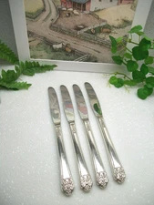 4  International Rogers Deluxe PRECIOUS Silverplate Luncheon Grille Knives  1941