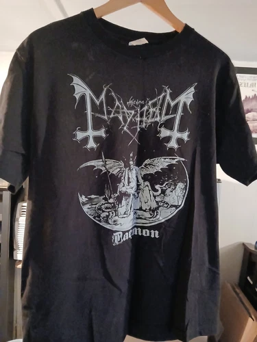 MAYHEM---MEN'S MEN T SHIRT LARGE NEW