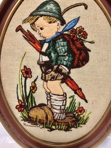 2 70er Jahre Hummel Junge & Mädchen oval gerahmte Handarbeit Bild 13” x 10” - Bild 9 von 14