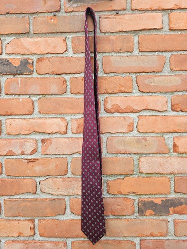 VTG Jos. A. Bank 100% Silk Tie – Burgundy Red Paisley Print – Classic Business - Picture 9 of 18