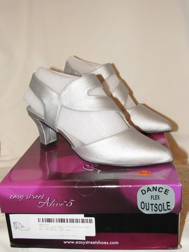 EASY STREET womens silver satin/gore pumps 2.5" heel 7 W dance flex outsole - Picture 3 of 7