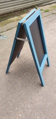 LETRERO DE PAVIMENTO DE MADERA PIZARRA A-BOARD /CAFÉ/TIENDA/PUB TIZA LÍQUIDA AZULADA 5 KG - Imagen 3 de 4