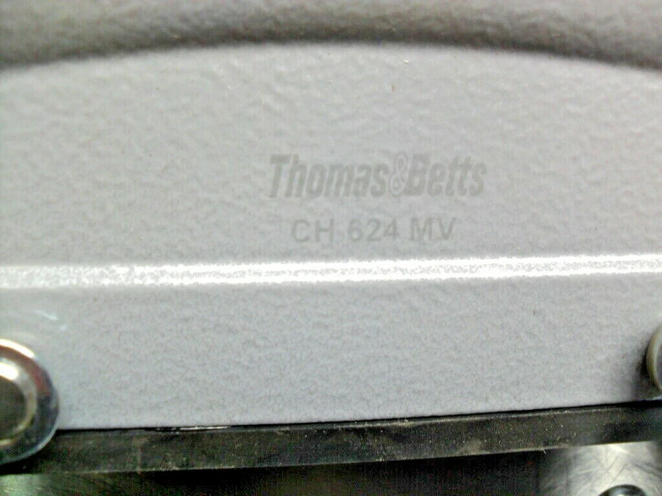  Thomas & Betts CH624MV Coupler Enclosure Hood, Top Entry, CH 624 MV NEW  - Image 2 of 3