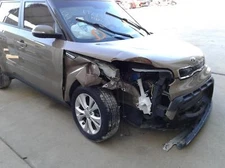 Used Front Right Door Assembly Front fits: 2014 Kia Soul electric R. w/o solar g