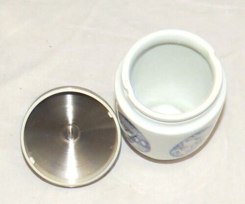 Royal Worcester Egg Coddler Blue Eggs Genuine Jumbo Bone China NEW - Picture 3 of 4