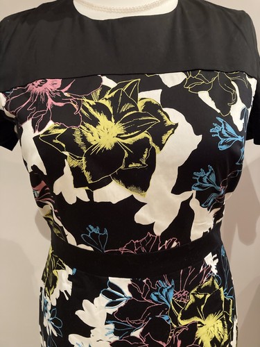 Vestido French Connection Talla 16 Negro Floral Estilo Botánico 71EAF Nuevo con etiquetas - Imagen 2 de 3