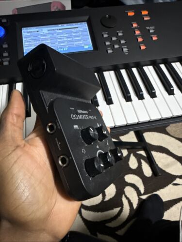 Roland GO: MIXER PRO-X Digital Mixer - Picture 3 of 8