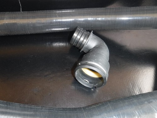 Mishimoto MMHOSE-F62-10BK Ford F-150 6.2L V8 Raptor Silicone Radiator Hose Kit, - Foto 3 di 7