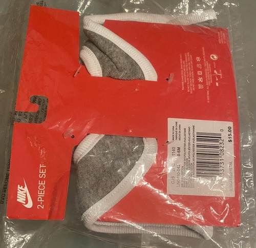 🧸Nike Baby Bib & Booties 2 Piece Set Heather Grey LN0410-042 White 0-6 Months🎁 - Picture 4 of 7
