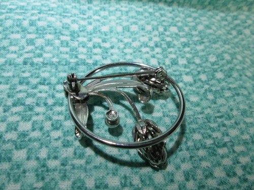Vintage Matte & Shiny Silver Tone Clover Flower Brooch / Unsigned / U - Picture 7 of 7