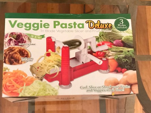 BNIB VEGGIE PASTA DELUXE VEGETABLE SLICER & FRUIT PEELER,  CURL,SLICE,SHRED - Picture 1 of 6