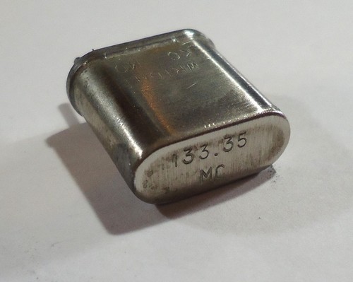 HC-6/U - 33,3375 MHz Radio Crystal - 0,050 pinów - CR-32/U - Wright - Zdjęcie 3 z 3