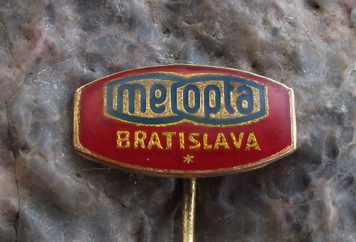 Meopta Bratislava Factory Camera Lens & Viewmaster Firm Advertising Pin Badge - Picture 6 of 7