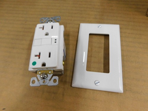 Eaton Cooper SGFH20W 20 Amp White Heavy Duty UL Hospital Grade Duplex GFCI - Picture 2 of 5