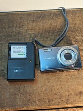 Olympus FE 4000 12 MP Digital Camera w/ battery charger but no card READ