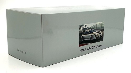 Minichamps 1/18 Scale WAP 021 013 0C - Porsche 911 GT3 Cup - White - Picture 5 of 5