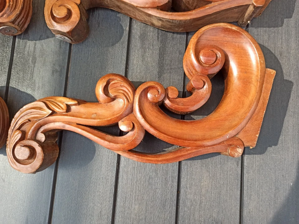 4 antiguos adornos franceses de madera tallada con frontón gabinete de nogal salvaje Foto 3 de 4