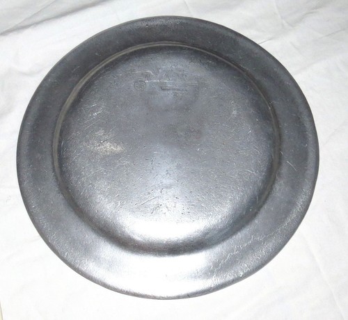 Wilton Columbia RTP 12.3/4 Colonial Aluminium Aluminum Pewter Platter Chop Plate - Picture 2 of 2