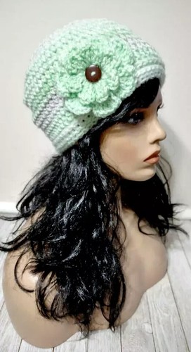 gehäkelte Damen Handarbeit Blumen Mütze Beanie Simply grau grün - Bild 2 von 2